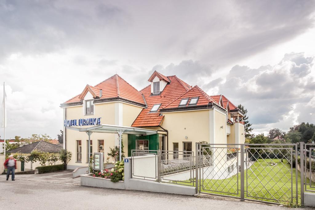 Hotel Turmhof Gumpoldskirchen Exterior foto
