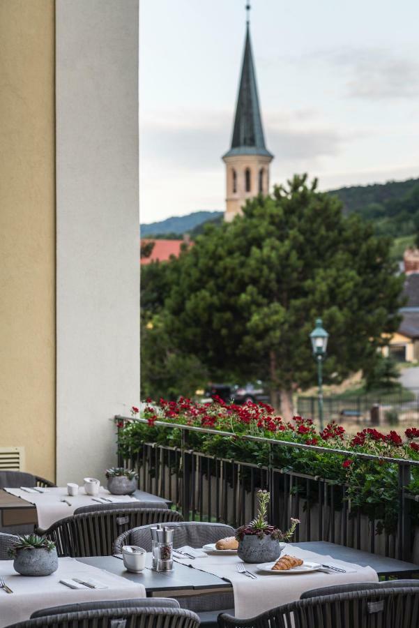 Hotel Turmhof Gumpoldskirchen Exterior foto